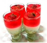 محلبی توت فرنگی