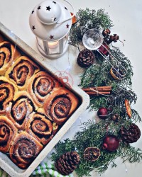 نان رول دارچینی (با آیسینگ خامه ای)