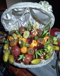 تزیین سبدمیوه اولین تجربه ،باسلوق،ژله،باکس آجیل،پف پفی