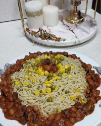 نودل و سبزیجات