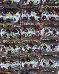 بارک شکلاتی انار