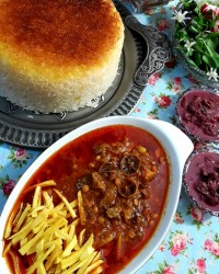 خورشت قیمه با گوشت چرخ کرده