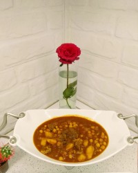 آب گوشت با نخود یا خورشت گوشت