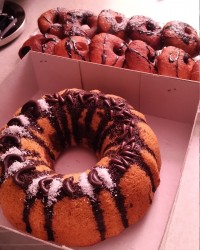 کیک و دونات