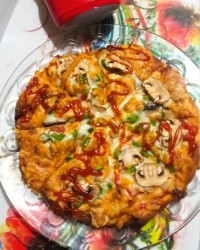 پیتزا مخصوص زهرابانو بزنیدلایکولطفا?