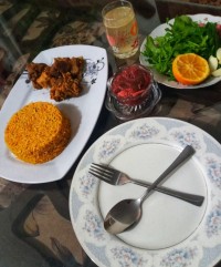 اینم از ناهار امروز من هواری گوشت