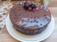 کیک شکلاتی (لطفاً ورق بزنید)