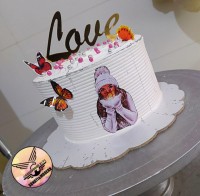 کیکای سفارشی با فیلینگ مخصوص