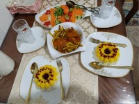 زرشک پلوبا مرغ و سالاد مرغ