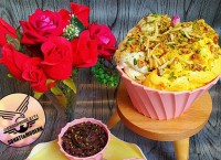 بستنی سنتی وانیلی زعفرونی مغزی گردو پسته بادام ورق بزنید