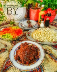 خورش مرغ و آلوچه رب اناری