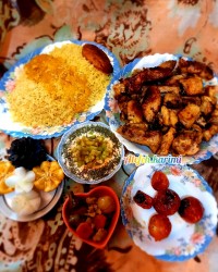 جوجه کباب با برنج و مخلفات