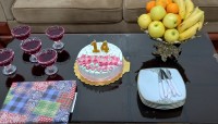میز ساده تولد