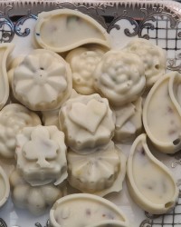 شکلات آجیلی