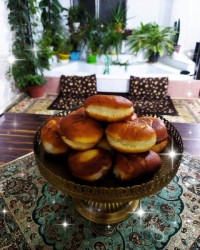 دونات های کرم دار