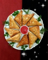 سمبوسه قارچ و سوسیس