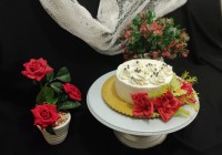 مینی کیک با فیلینگ موز وشکلات