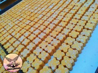 نخودچی کنجدی کارگاهی با عطره خوش هل و زعفرون