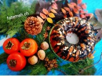 کیک خرمالو با سس خرمالو