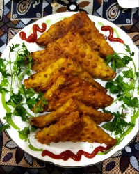 سمبوسه مرغ و سیب زمینی