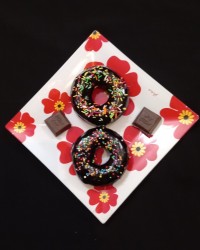 دونات با سس شکلات