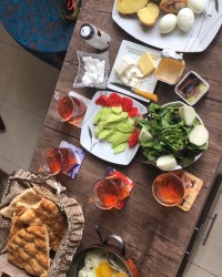 به وقت صبحانه