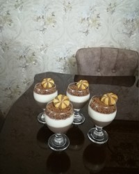 پودینگ کاکائویی و وانیلی با بیسکوئیت پتی بور