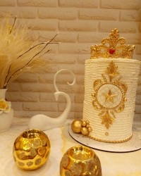 کیک اسفنجی کاور خامه و فوندانت