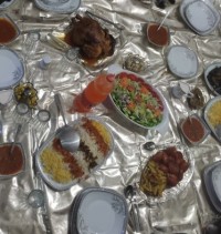 سفره شام وکیک تولد