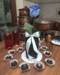 « کیک گلدونی »