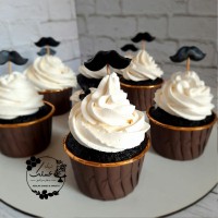 مافین شکلاتی با خامه (روز مرد)