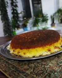 ته چین مرغ زعفرانی