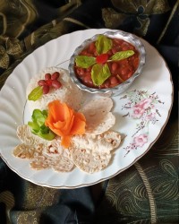 خوراک لوبیا با دمپخت برنج محلی