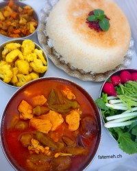 خورشت بامیه با مرغ