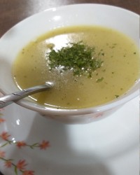 سوپ مرغ طعمش عالیه