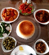 ناهار چلو گوشت جوجه جاتون سبز همراهان گرامی