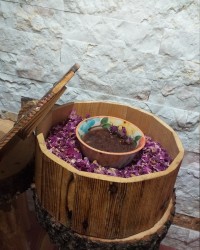 مربای گل سرخ?