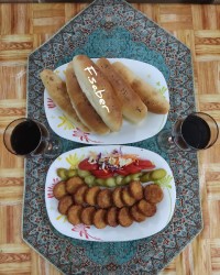 فلافل ساده و نان ساندویچی خونگی