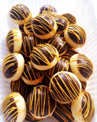 شیرینی شکلاتی پرتقالی