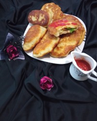 پیتزا پیراشکی