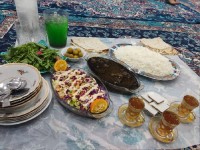 افطاری خورشت سبزی وبرنج جای دوستان سبز نماز وروزهاتون قبول درگاه حق