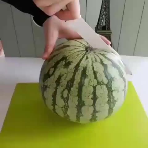 بریدن هندوانه