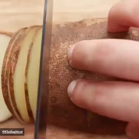 چیپس سیب زمینی کاملا رژیمی و خوشمزه