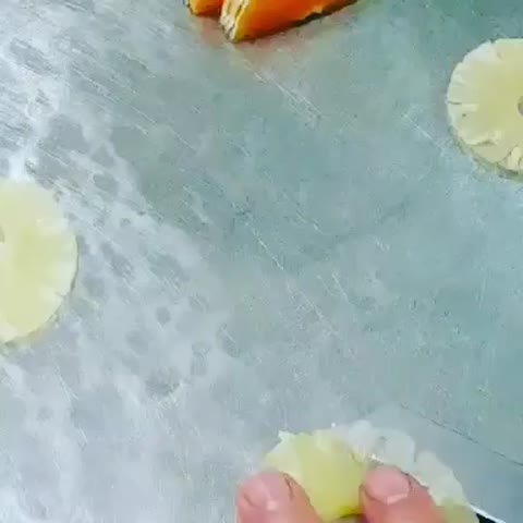 تزیین کیک با میوه