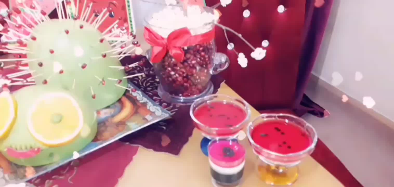 فیلمی از میز یلدای ۹۸ مهدیه بانو