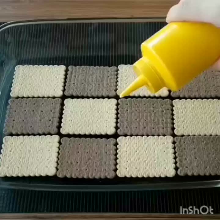 شیرینی با بیسکویت