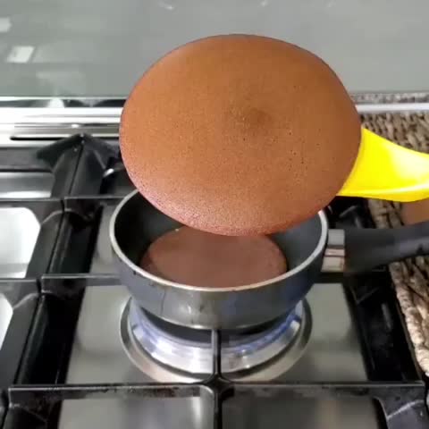 پنکیک شکلاتی