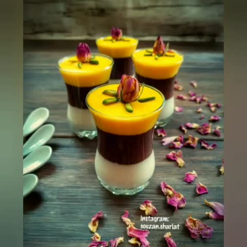 فرنی سه رنگ