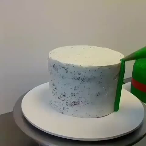 کیک به شکل سبزه عید