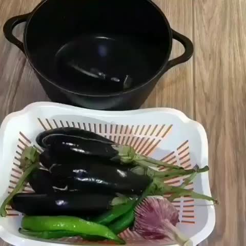 ترشی بادمجون شکم پر